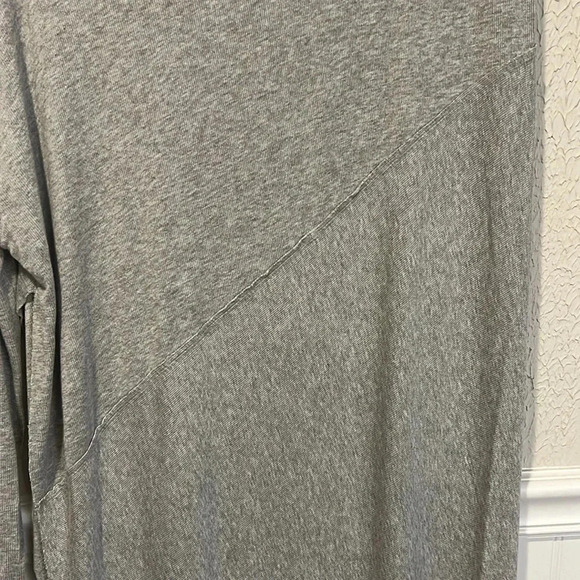 Free People We The Free Grapevine Light Gray Tunic style top in XS - Picture 5 of 13